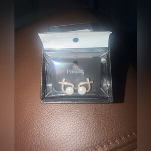 Faux Elegant Gold and Button Pearl Earrings NWT